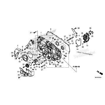 RIGHT CRANKCASE COVER (2)