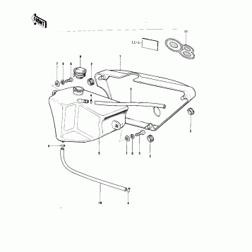 SIDE COVERS/OIL TANK