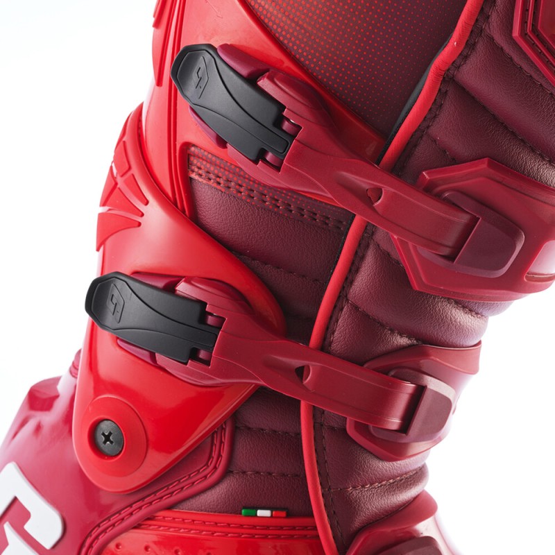 Fastback Endurance Boots (SP `2025) Fastback Endurance Boots (SP `2025)