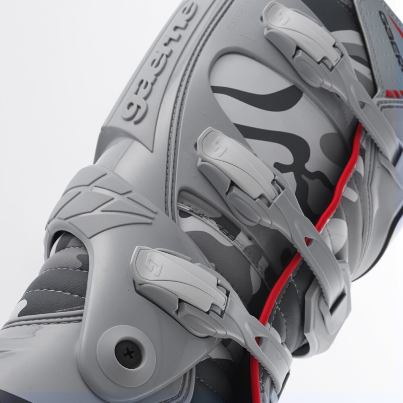 Fastback Endurance Boots (SP `2025) Fastback Endurance Boots (SP `2025)